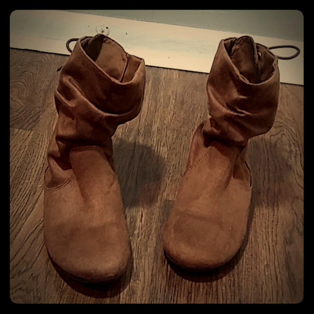 Brown Lace-up Boots